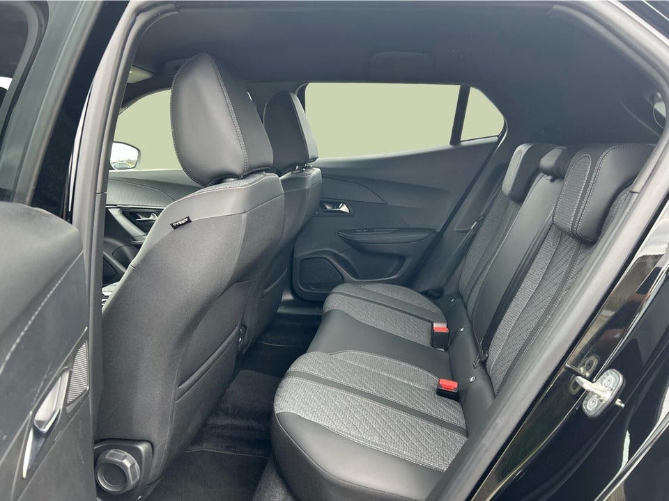 Peugeot 2008 1,2 PureTech 130 Allure EAT8 5d