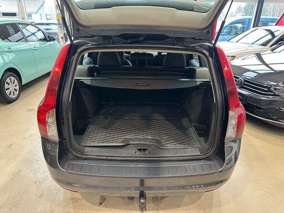 Volvo V50 1,8 Kinetic 5d