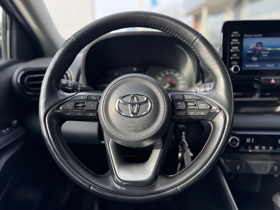 Toyota Yaris 1,5 Hybrid H3 Vision e-CVT 5d