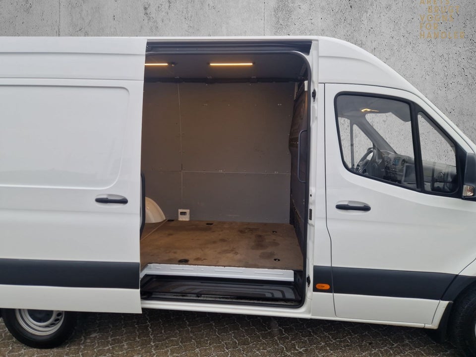 Mercedes Sprinter 317 2,0 CDi A2 Kassevogn aut. RWD