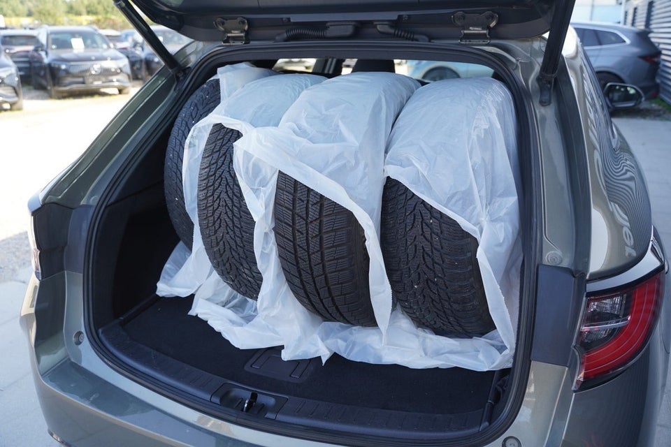 Toyota Corolla 1,8 Hybrid H3 Smart Touring Sports MDS 5d