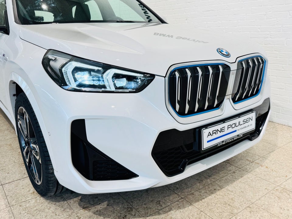 BMW iX1 xDrive30 M-Sport 5d