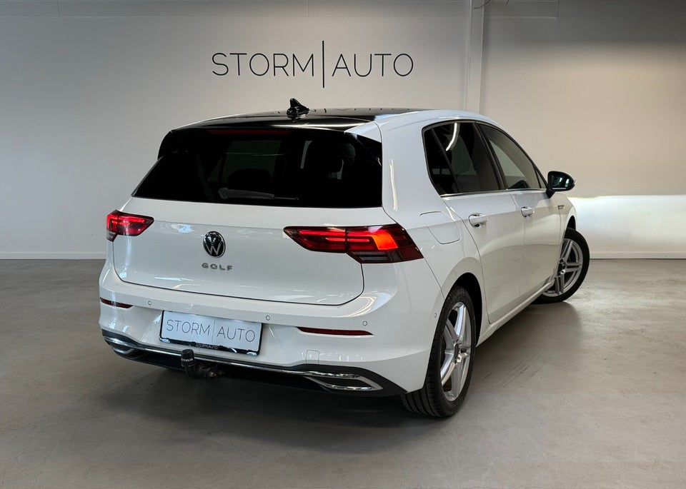 VW Golf VIII 2,0 TDi 150 Style DSG 5d
