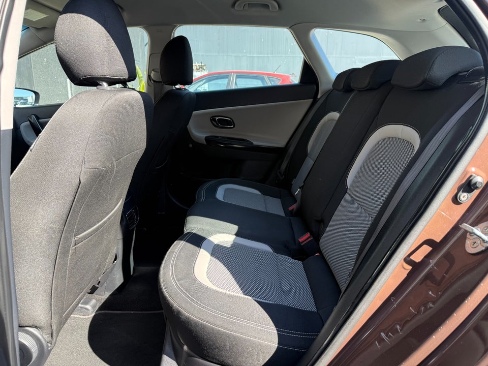 Kia Ceed 1,6 GDi Premium SW DCT 5d