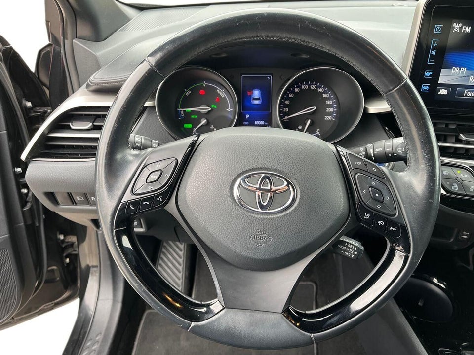 Toyota C-HR 1,8 Hybrid Premium Selected CVT 5d