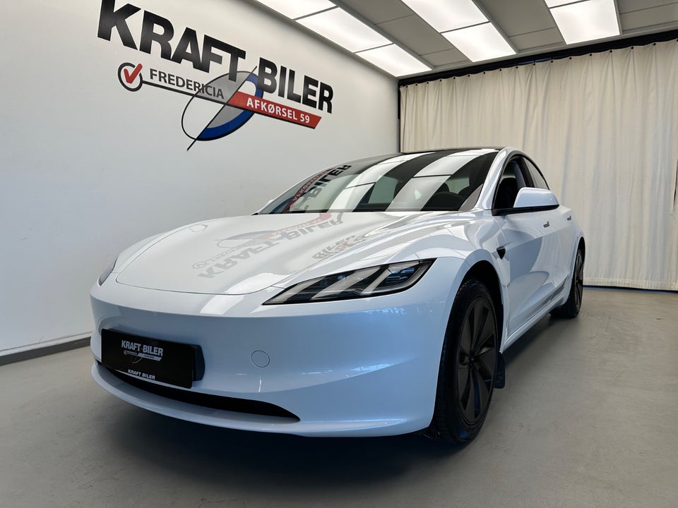 Tesla Model 3 RWD 4d