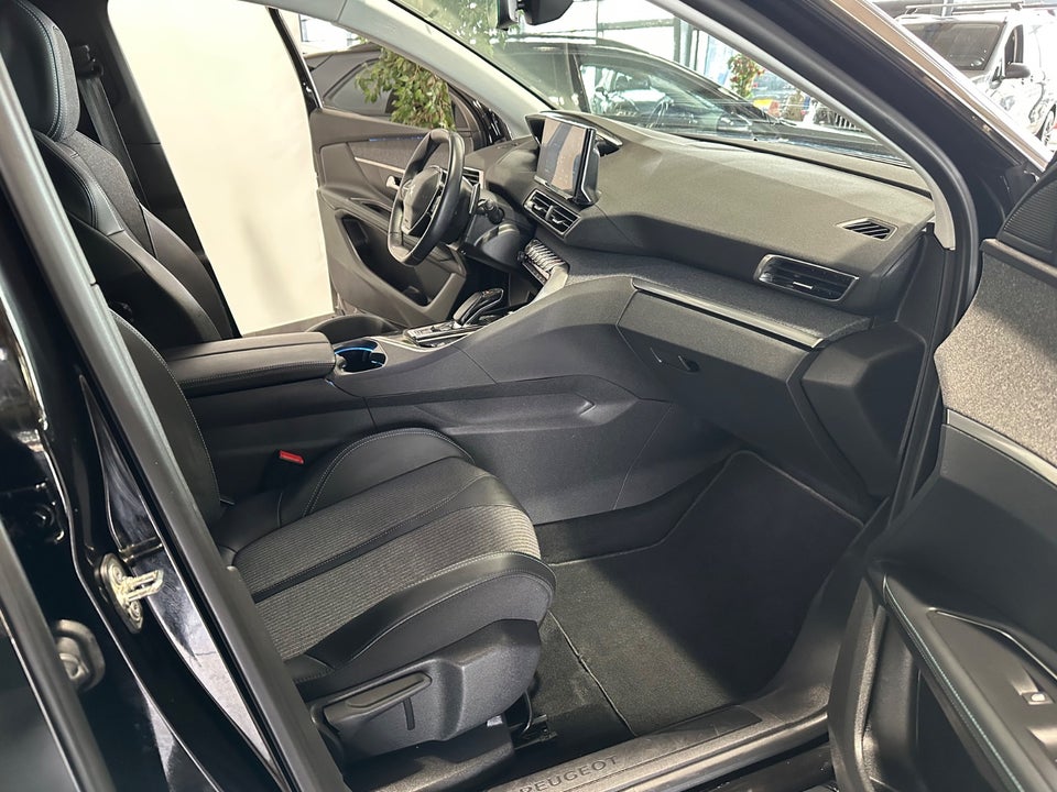 Peugeot 3008 1,6 Hybrid Allure Pack EAT8 Van 5d