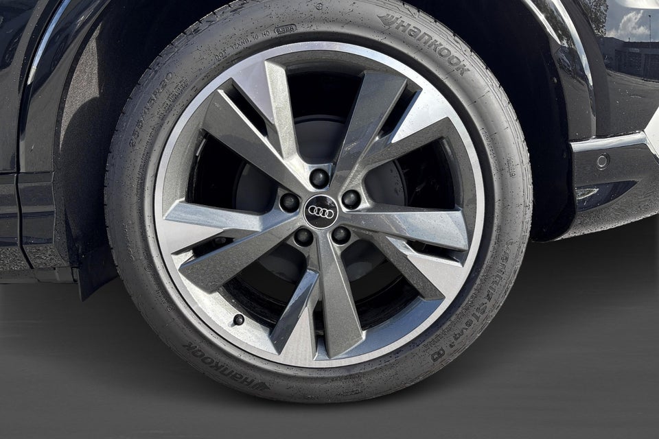 Audi Q4 e-tron performance 5d