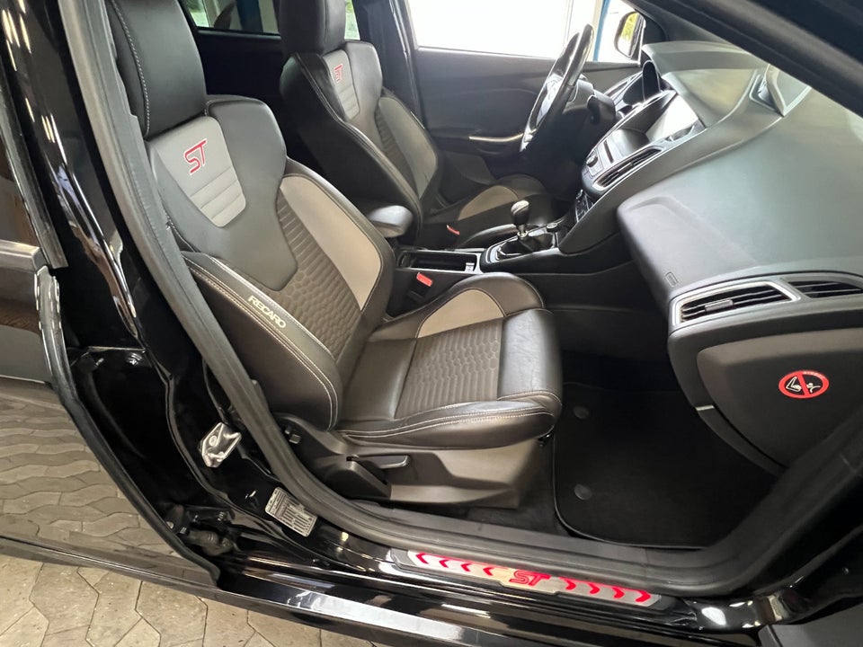 Ford Focus 2,0 TDCi 185 ST2 stc. 5d