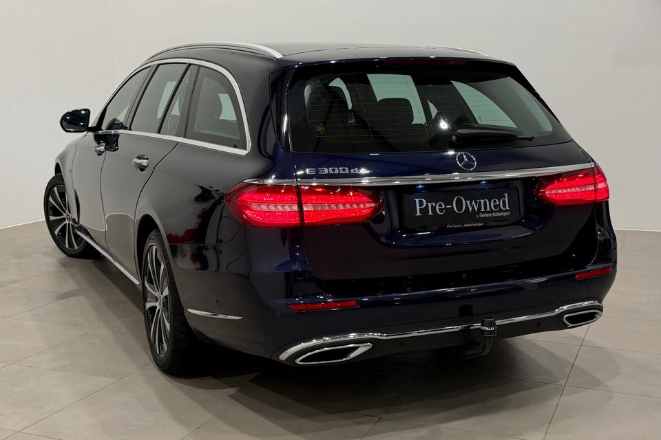 Mercedes E300 de 2,0 Luxury stc. aut. 5d