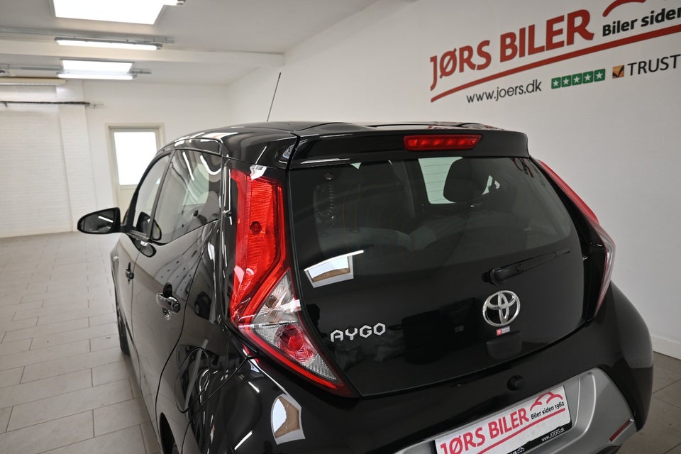 Toyota Aygo 1,0 VVT-i x-pose 5d