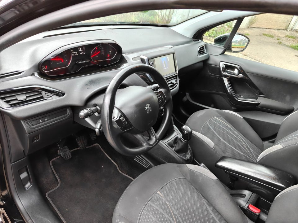 Peugeot 208 1,6 e-HDi 92 Active 5d