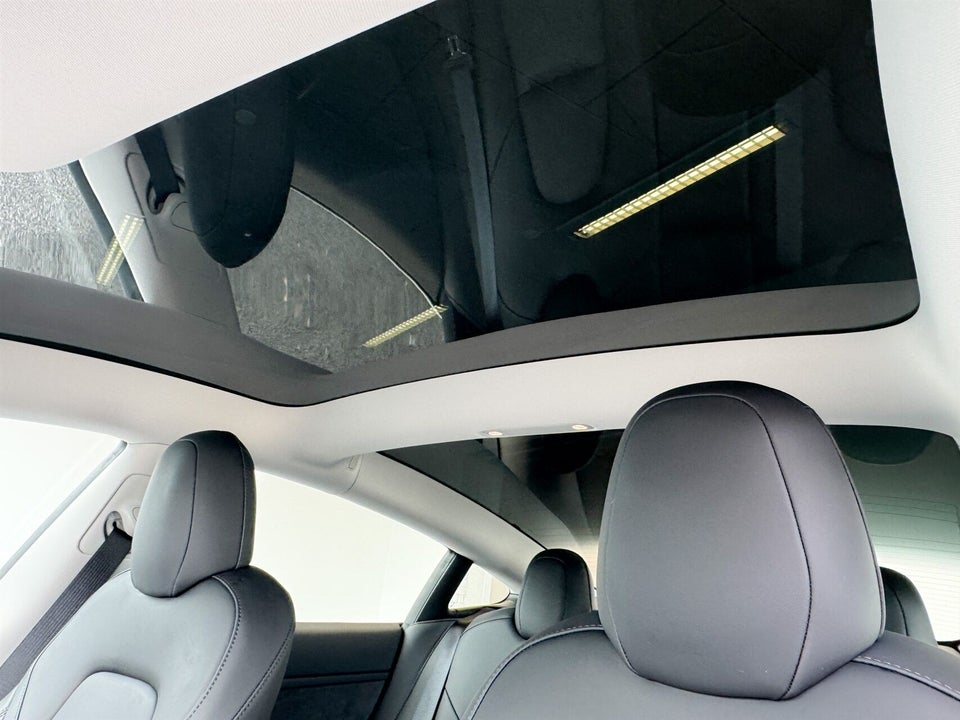 Tesla Model 3 Long Range AWD 4d