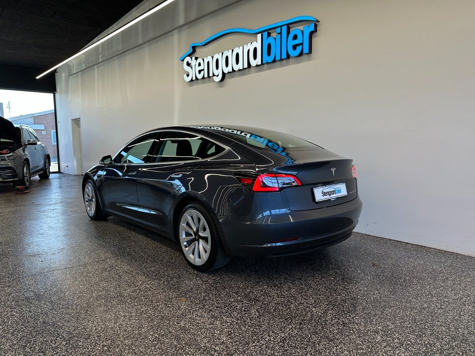 Tesla Model 3 Long Range AWD 4d