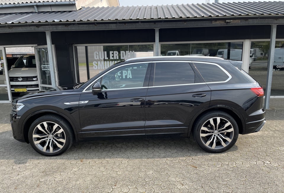 VW Touareg 3,0 TDi 286 R-line aut. 4Motion Van 5d