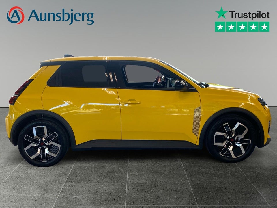 Renault 5 E-Tech 40 Techno 5d