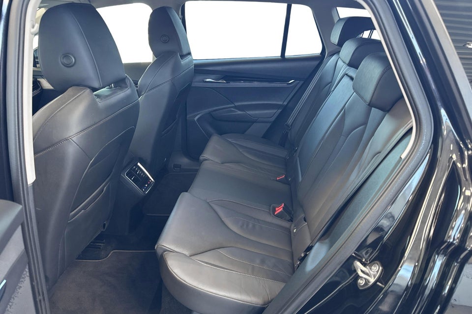 Skoda Enyaq 80 iV Suite 5d
