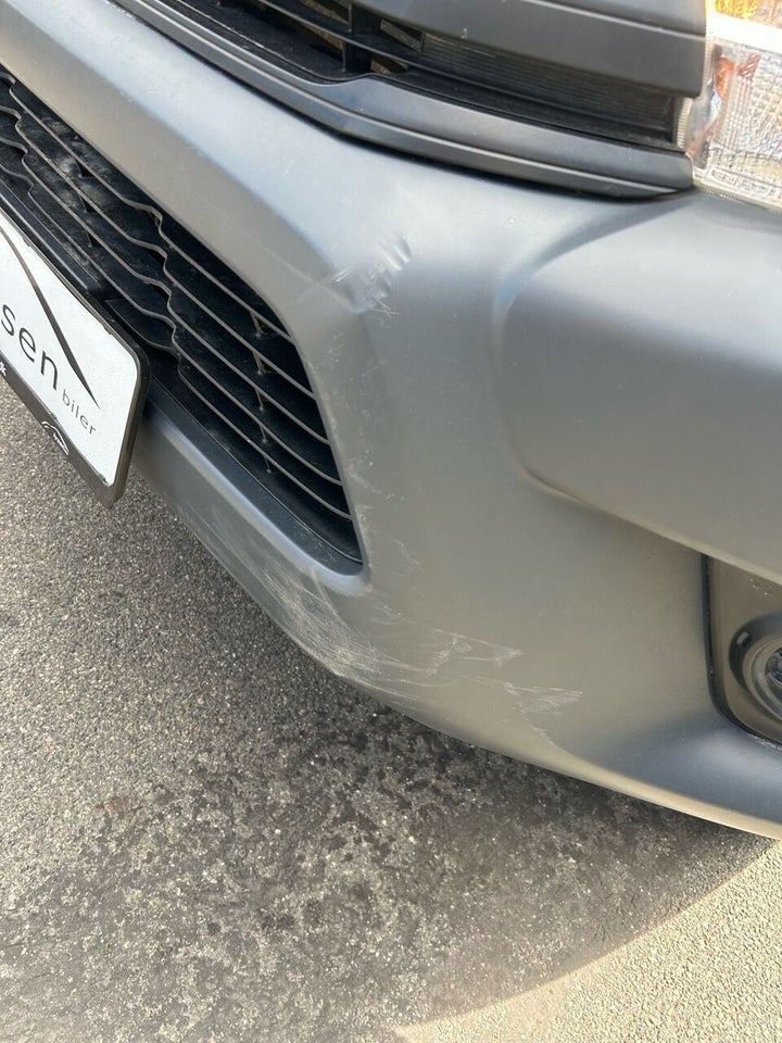 Toyota HiLux 2,4 D-4D 150 T1 Ex.Kab 2d