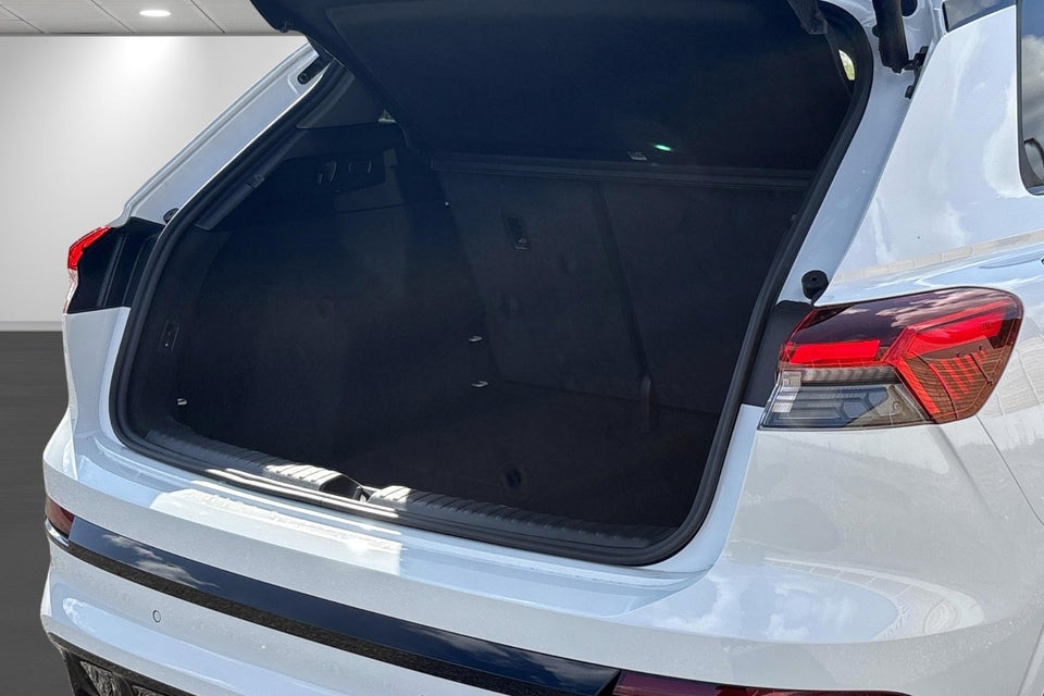 Audi Q4 e-tron performance 5d