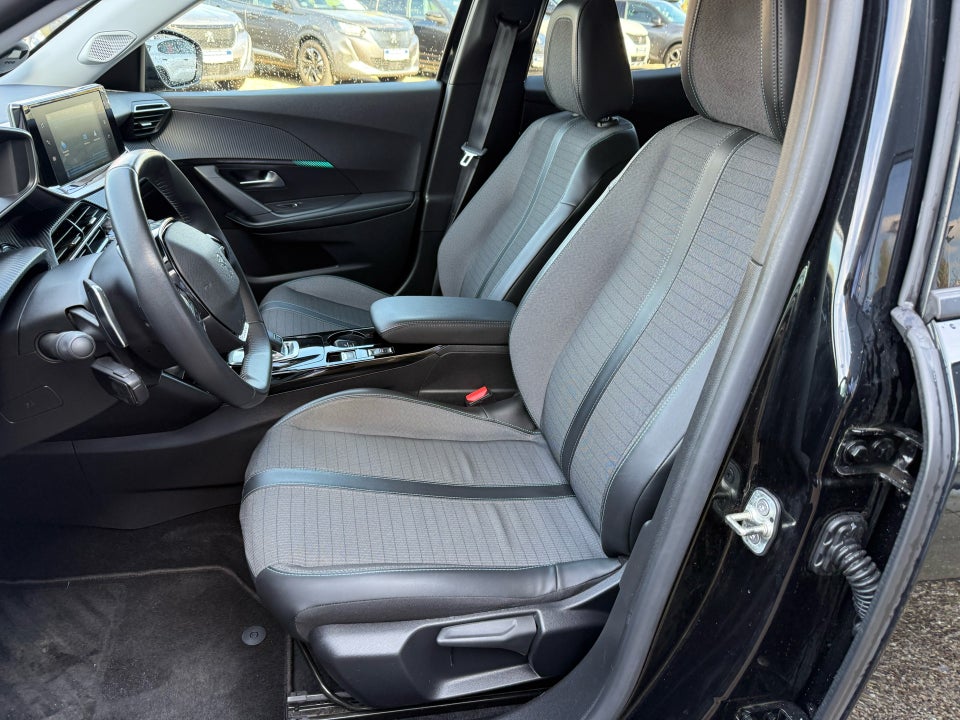 Peugeot 2008 1,2 PureTech 130 Sportium EAT8 5d