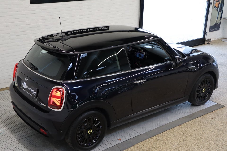 MINI Cooper SE Maximise 3d
