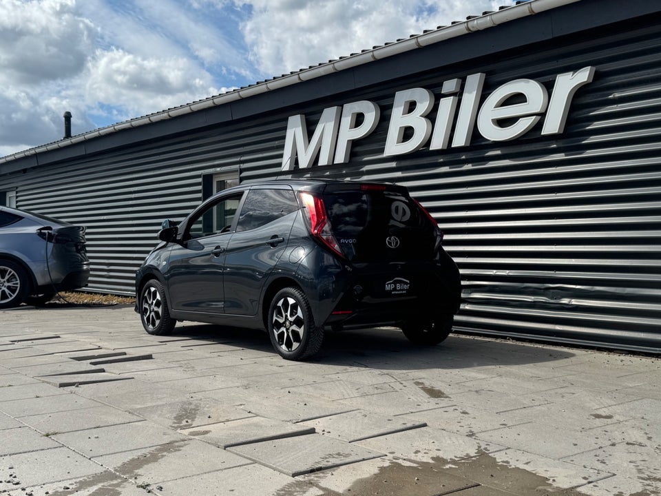 Toyota Aygo 1,0 VVT-i x-press x-shift 5d