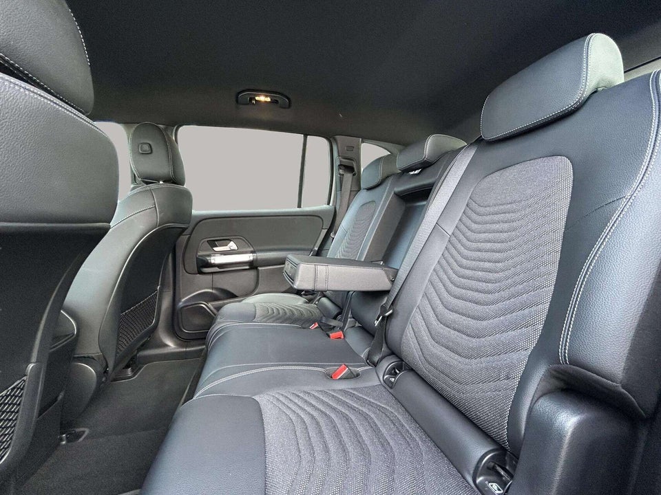 Mercedes EQB300 Progressive 4Matic 5d
