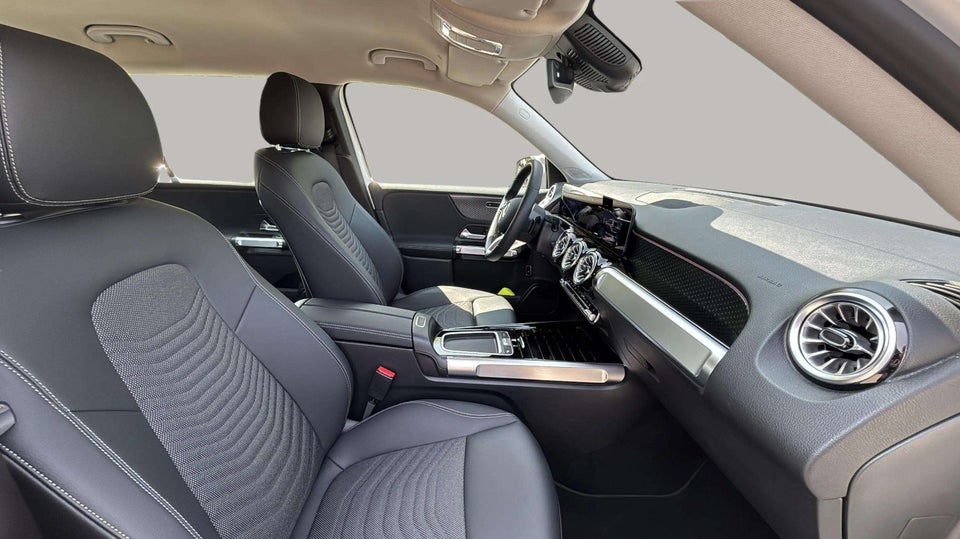 Mercedes EQB300 Progressive 4Matic 5d