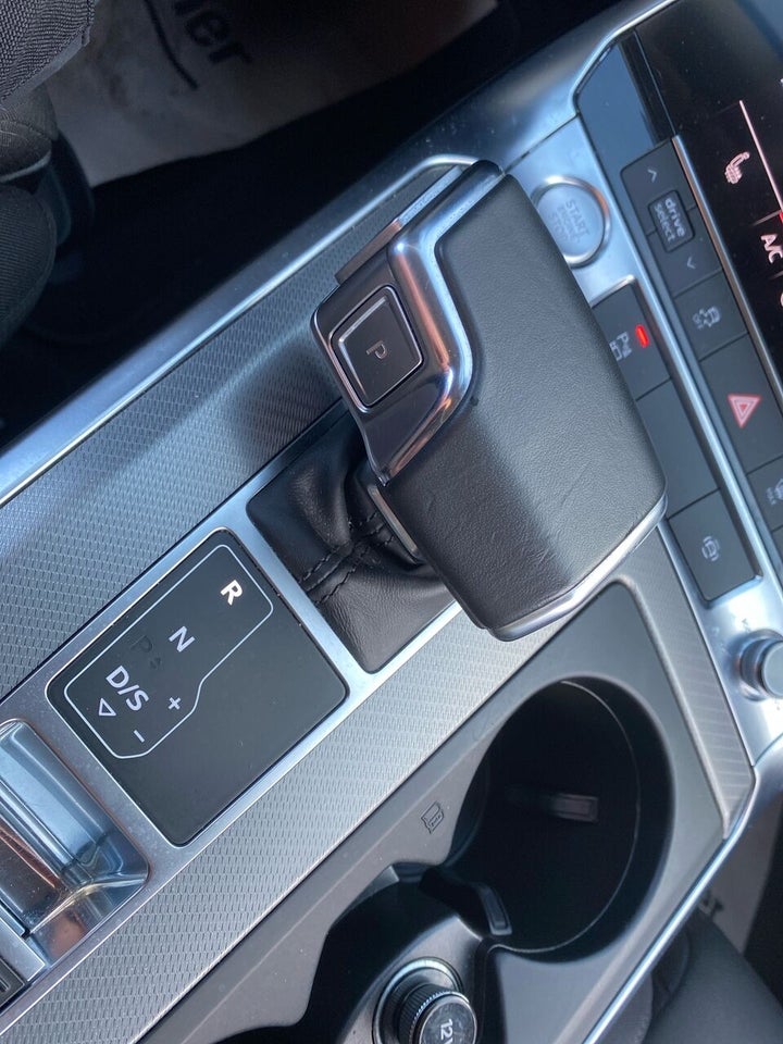 Audi A6 50 TFSi e Sport quattro S-tr. 4d