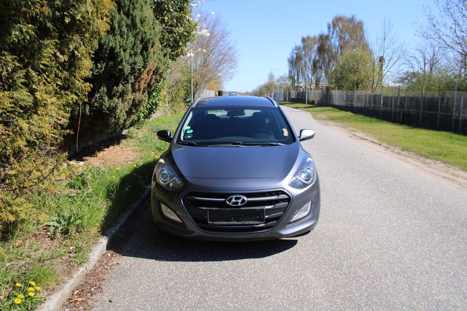 Hyundai i30 1,6 CDRi 110 Comfort 5d