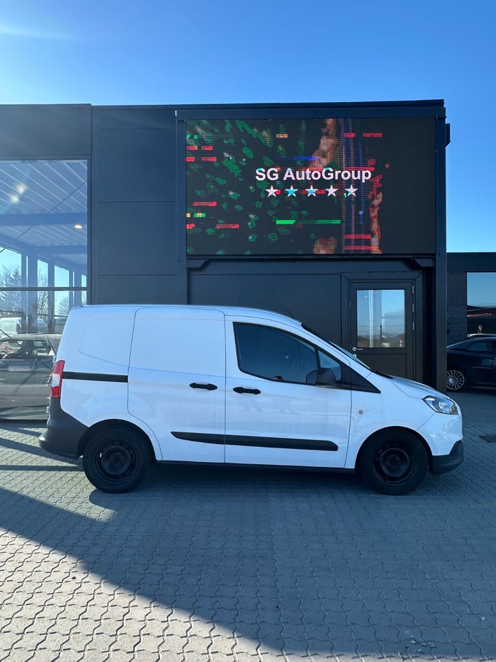 Ford Transit Courier 1,5 TDCi 75 Ambiente Van 4d