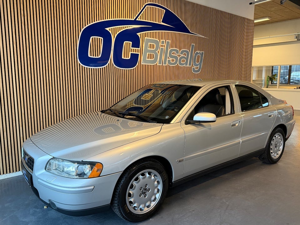 Volvo S60 2,4 170 Momentum 4d