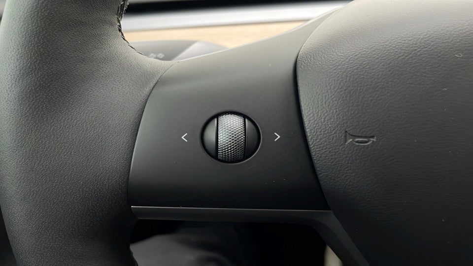 Tesla Model 3 RWD 4d