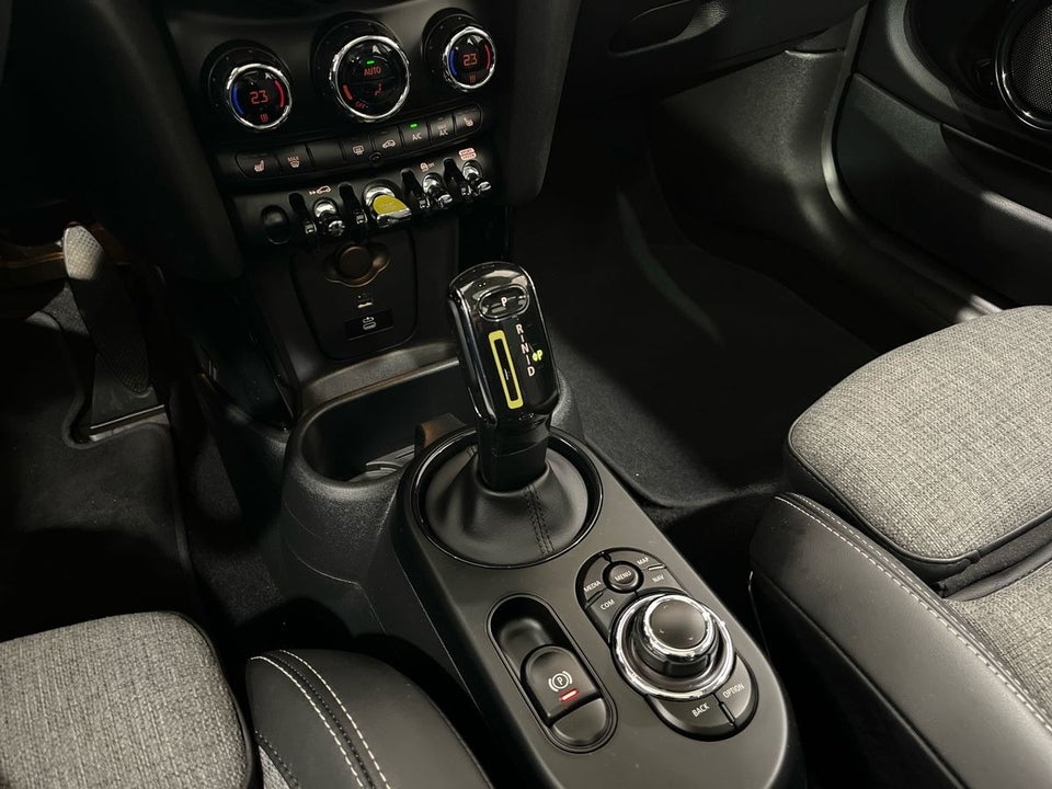 MINI Cooper SE Camden Edition 3d