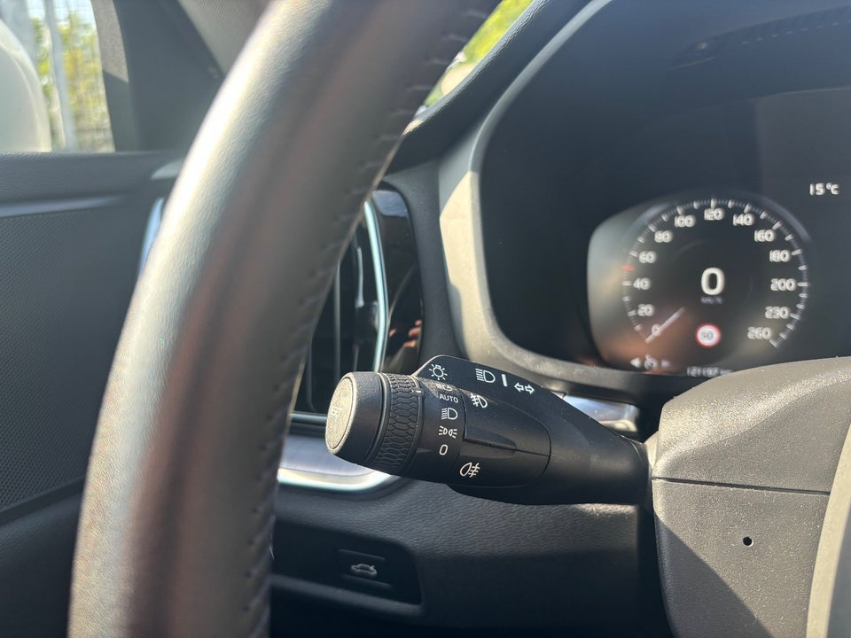 Volvo V60 2,0 D4 190 Momentum aut. 5d