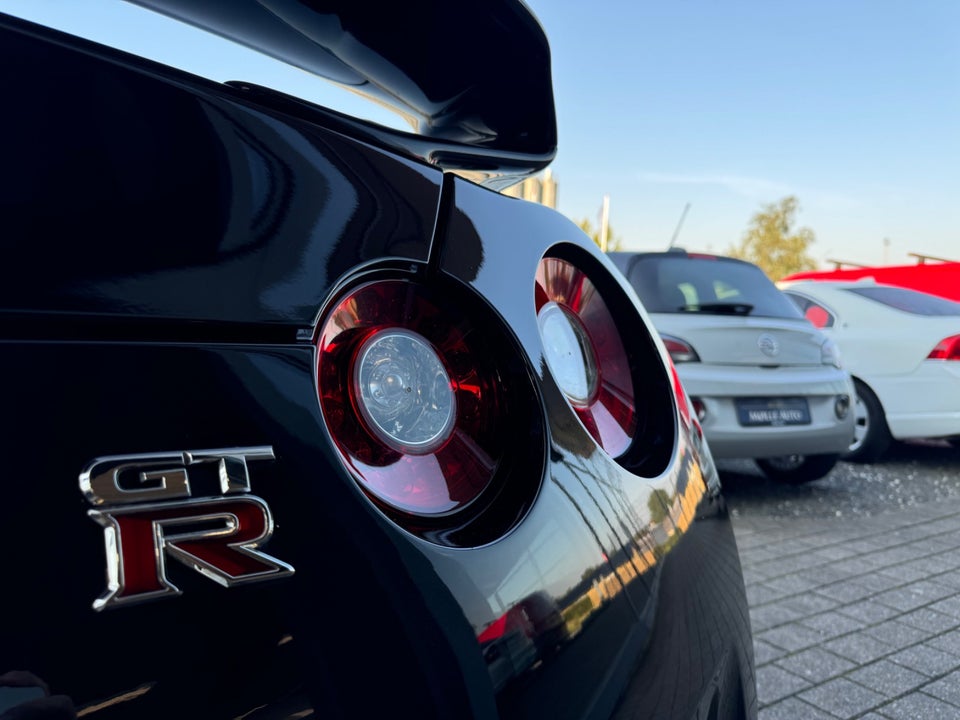 Nissan GT-R 3,8 V6 Black Edition aut. 2d