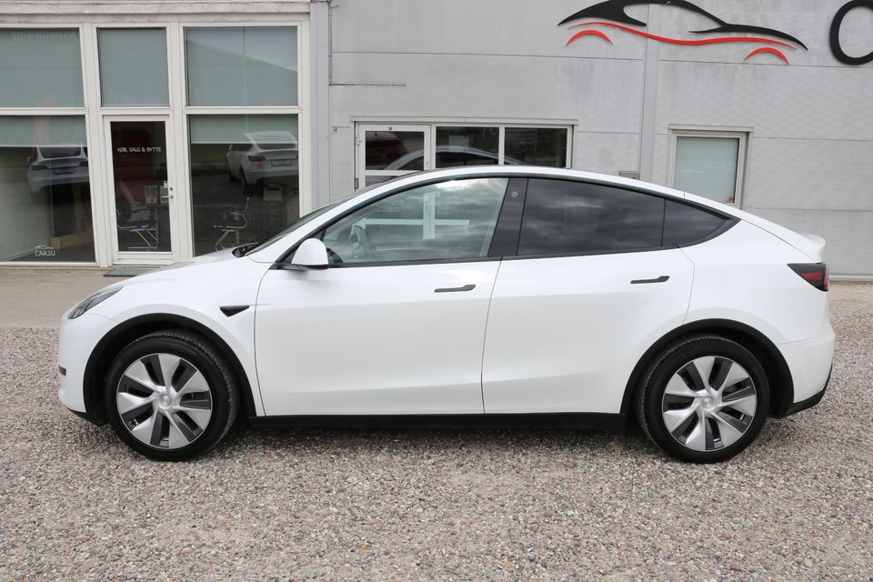 Tesla Model Y RWD 5d