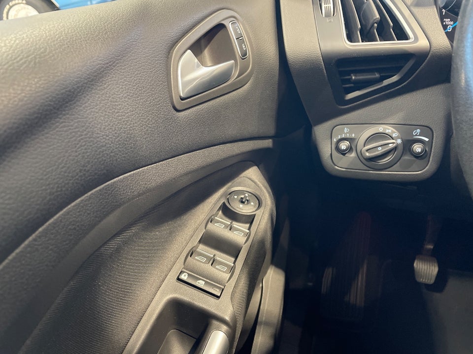 Ford C-MAX 1,0 SCTi 125 Titanium 5d