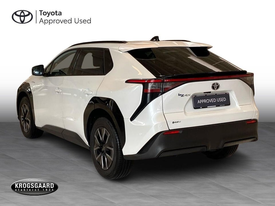 Toyota bZ4X 73 Executive 5d