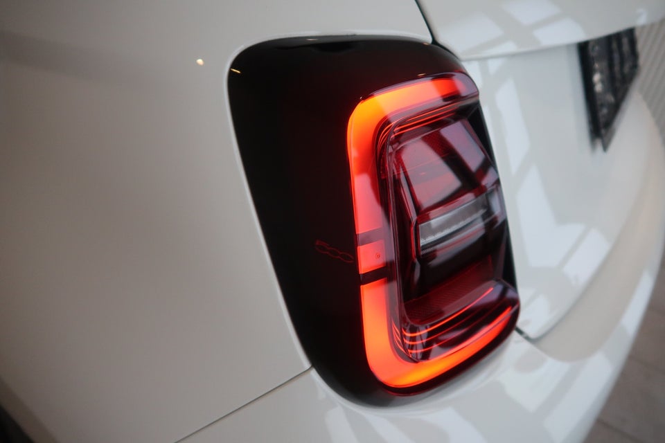 Fiat 500e 42 Icon 3d