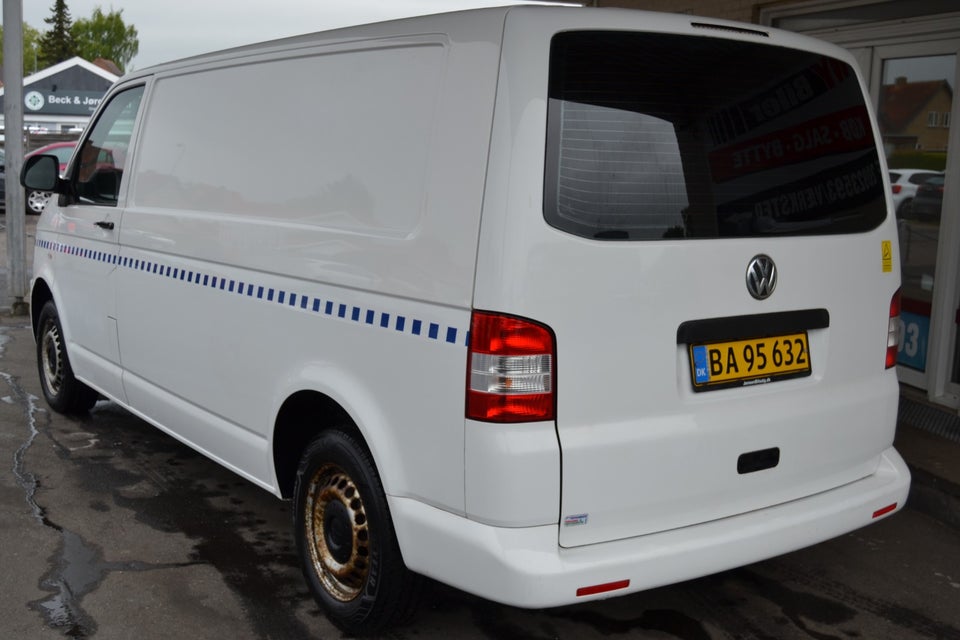 VW Transporter 2,0 TDi 140 Kassevogn lang 4d
