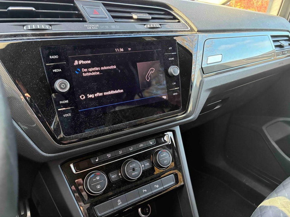 VW Touran 1,6 TDi 115 IQ.Drive DSG 7prs 5d