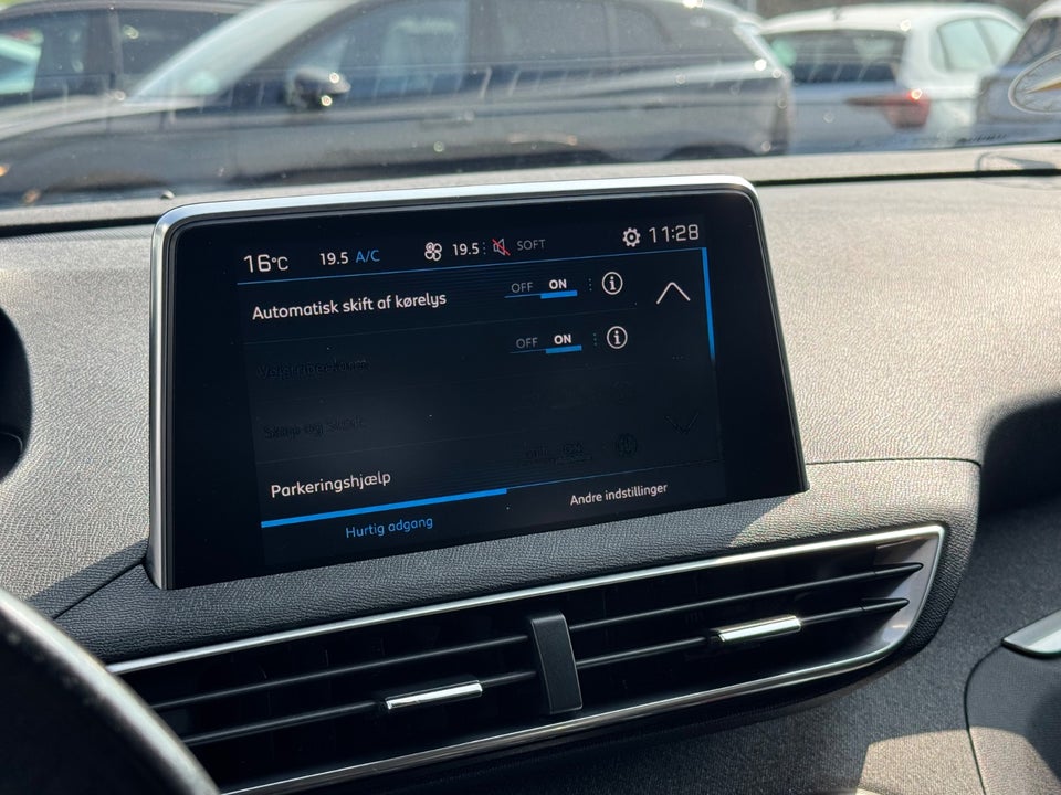 Peugeot 5008 1,6 BlueHDi 120 Active 7prs 5d