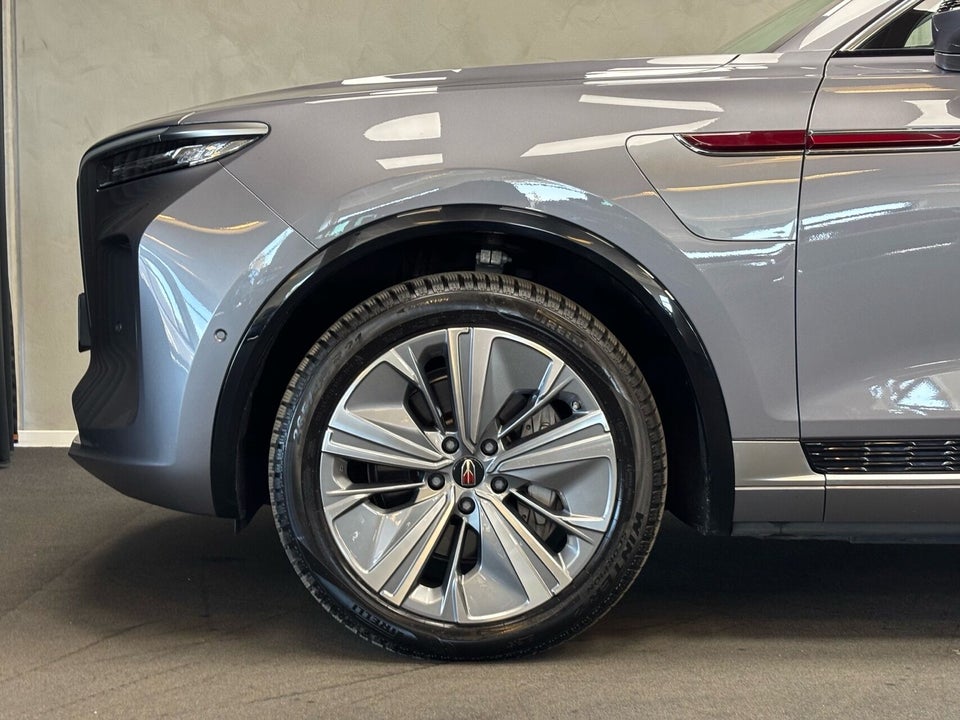 Hongqi E-HS9 99 Premium 5d