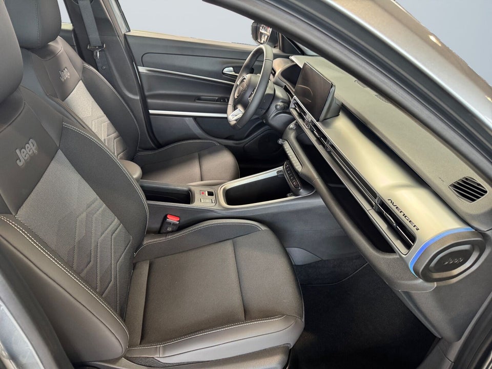 Jeep Avenger 54 Summit 5d