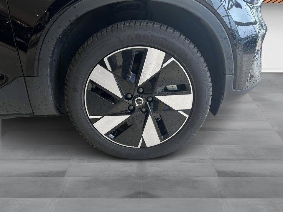 Volvo XC40 ReCharge Extended Range Plus 5d
