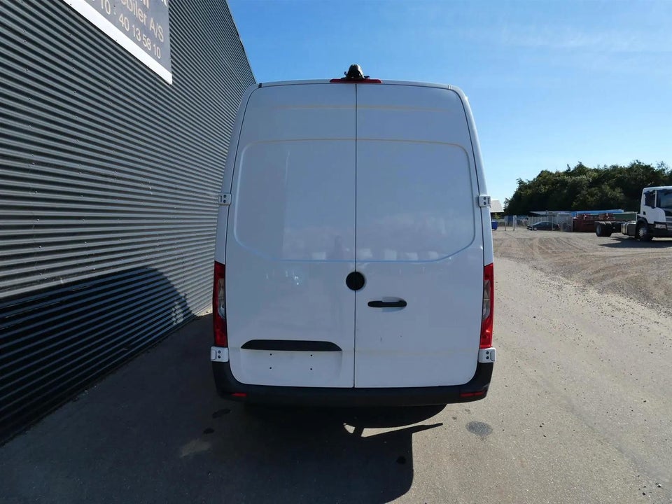 Mercedes Sprinter 316 2,2 CDi A2 Kassevogn RWD