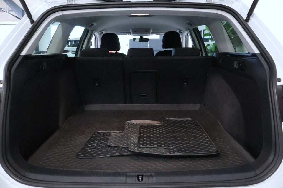VW Golf VII 1,5 TSi 130 Comfortline Variant 5d