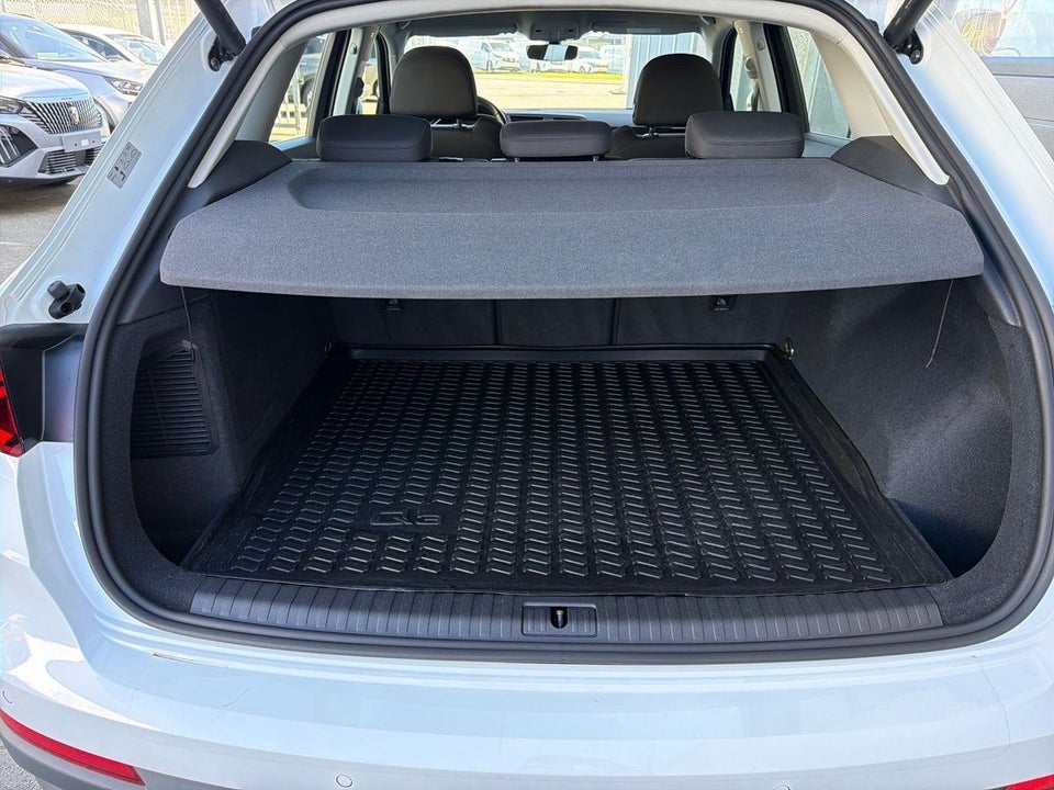 Audi Q3 45 TFSi e Attitude plus S-tr. 5d