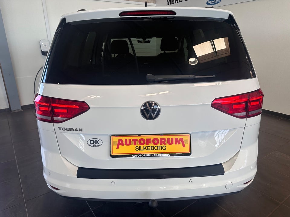 VW Touran 2,0 TDi 115 Comfortline Family DSG Van 5d